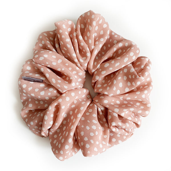 Scrunchie Chiffon Salmonpink White Dots color