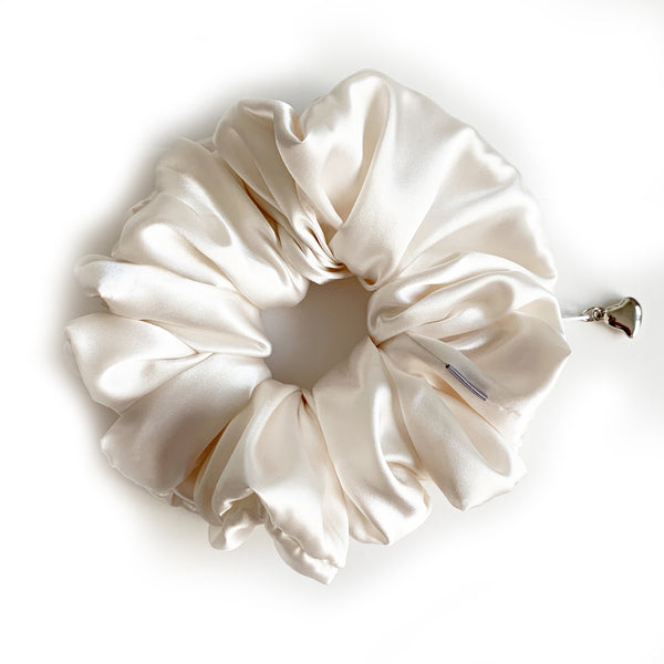 Scrunchie Zipper Purse Satin White color